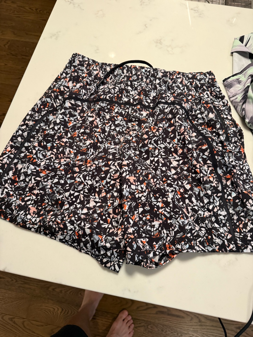 Mens Lulu 5inch lined pacebreaker shortBlack Printed w/ Pink & Orange Accents